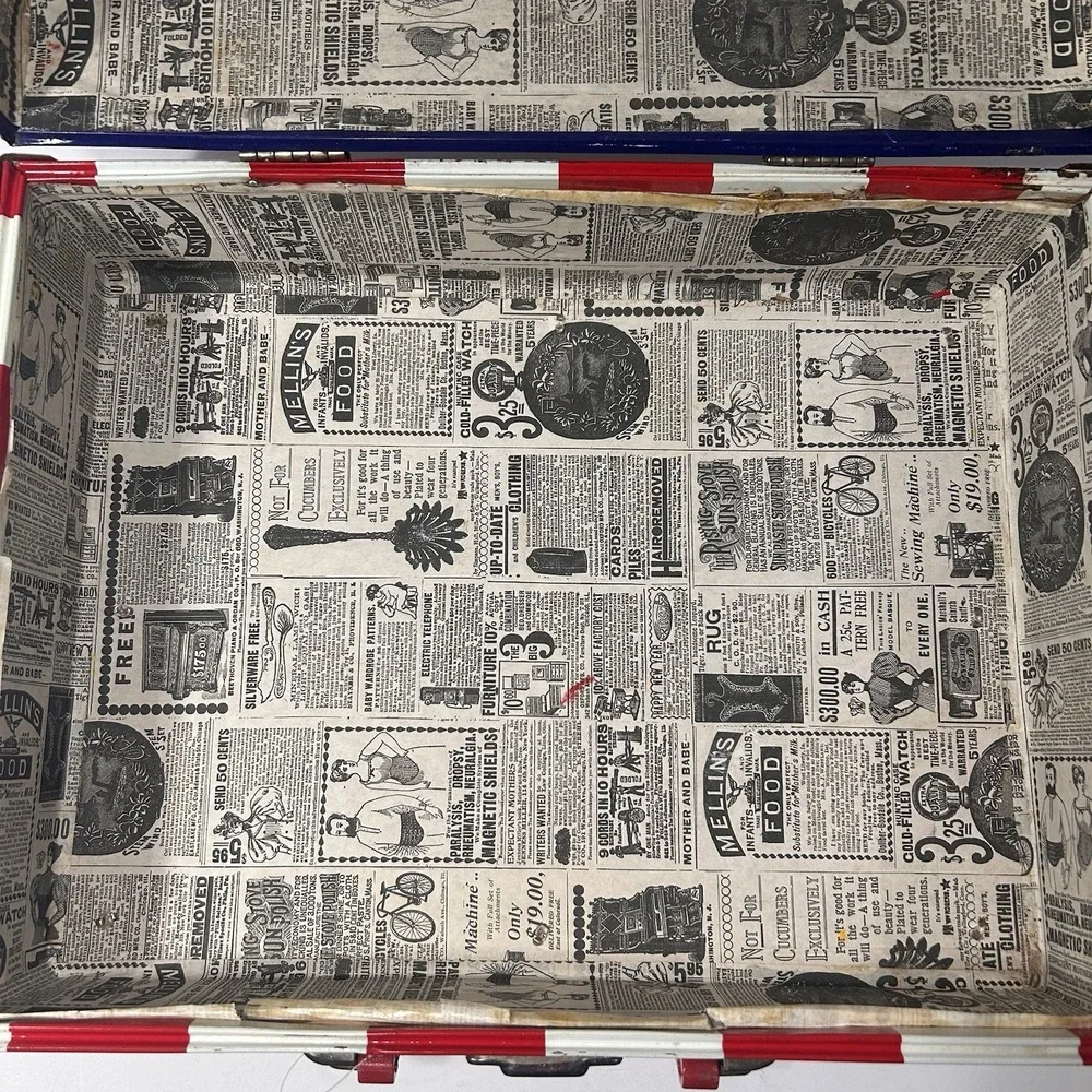 Vintage American Flag Metal Trunk Newspaper Lined Interior Patriotic Chest